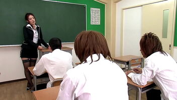 Wondrous Japanese teacher seduces her students and engages in a gang sexual experience in a hospital.