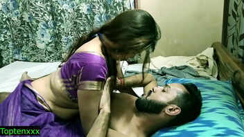 Hot bhabhi’s secret love affair with Punjabi man revealed in this video.