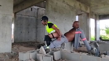 A construction worker goes crazy on the abandoned site and entices the foreman.